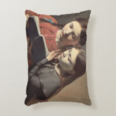 芸術家の姉妹Signeおよびアンリエット アクセントクッション (正面(垂直))