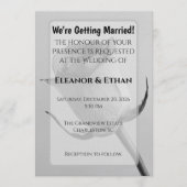 芸術的なミニマリストの黒と白のバラの花芽 招待状 (正面)