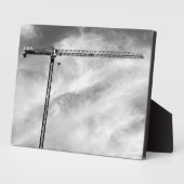 芸術的建築クレーン白黒フォト フォトプラーク (側面)