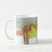 芸術部屋の鉛筆は色及び潜在性のマグの十分にすくいます コーヒーマグカップ (左)