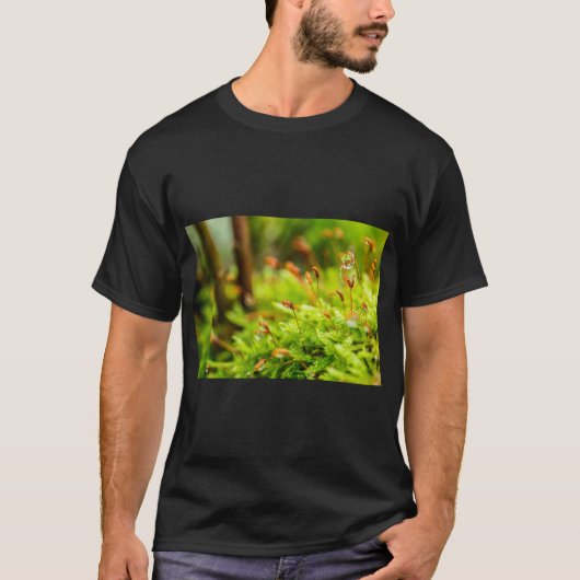 苔と雫のナチュラルビブTシャツ Tシャツ (正面)