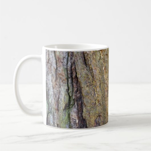 苔に覆われた木の樹皮 コーヒーマグカップ (左)