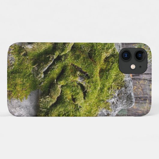 苔むした壊れた墓石 Case-Mate iPhoneケース (裏面(横))