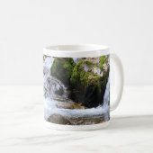 苔むした岩と流れる森の小川 コーヒーマグカップ (正面右)