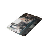 若いオスの虎猫猫2 バスマット (アングル)