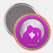 若いカップルのピンクキスをするのシルエット マグネット (正面/裏面)