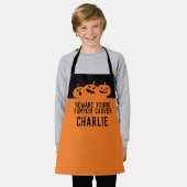 若いカボチャのカーバー怖いカボチャに注意 エプロン (着用した状態)