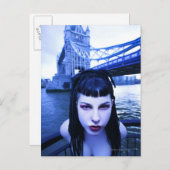若いゴシックの女性が連想するように塔の近くに傾く ポストカード (正面/裏面)
