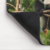 若いジャイアントパンダのmousepad マウスパッド (コーナー)