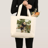 若いジャイアントパンダ ラージトートバッグ (正面(商品))