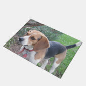 若いビーグル犬の猟犬のドア・マット ドアマット (アングル)