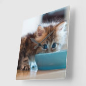 若いペルシャの子ネコ スクエア壁時計 (傾斜)