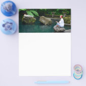 若い女性がヨガをする チラシ (シングル)