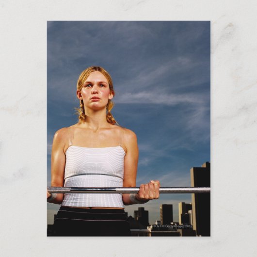 若い女性の運ポートレート ポストカード (正面)