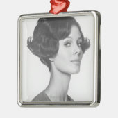 若い女性 メタルオーナメント (左)