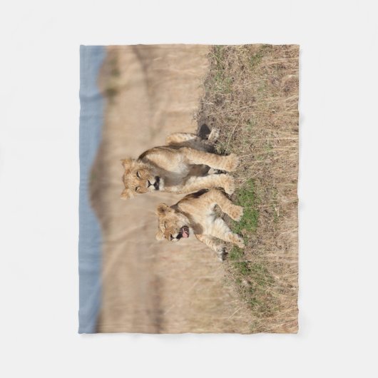 若い獅子 フリースブランケット (正面)