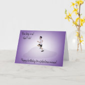 若い男の子のランナーの誕生日 カード (黄色い花)