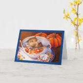 若い秋のネズミが湯飲みで眠る水彩画アート カード (黄色い花)