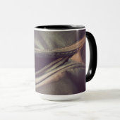 若い虎猫の子ネコ マグカップ (正面右)