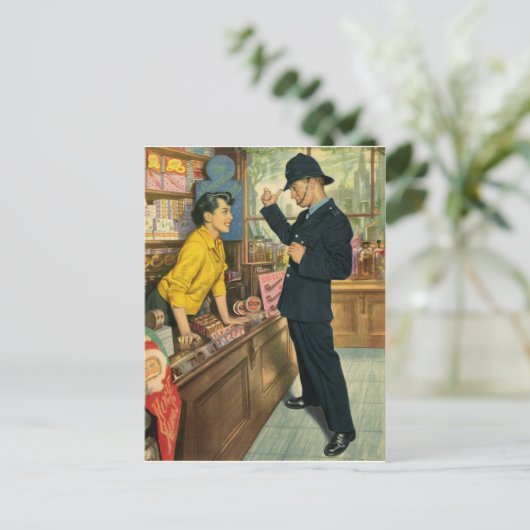 若い警官は買い物客といちゃつく ポストカード (スタンド正面)