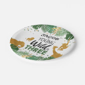 若い野生および3匹の誕生日のサファリ動物の男の子 ペーパープレート (アングル)