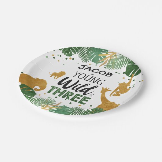 若い野生および3匹の誕生日のサファリ動物の男の子 ペーパープレート (アングル)