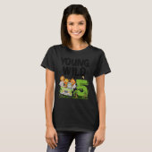 若い野生と5番目の誕生日サファリ動物The Tシャツ (正面フル)