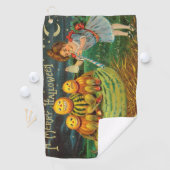 若い魔女の醸造:マジック祭壇のカボチャの男性 ゴルフタオル (インサイチュ)