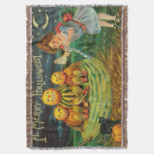 若い魔女の醸造:マジック祭壇のカボチャの男性 スローブランケット (正面縦)