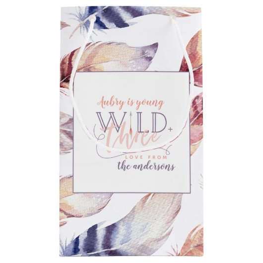 若い、野生と3つの誕生日パーティー抱き枕 スモールペーパーバッグ (裏面)