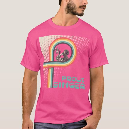 若いRnb歌手がマイクの前で歌う Tシャツ (正面)