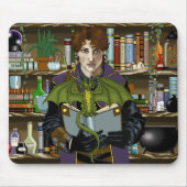 若き魔法使いの幻想的な図書館の本とドラゴン マウスパッド (正面)