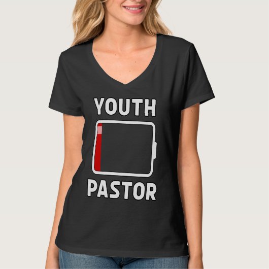 若者牧師のバッテリーエネルギーが低い 教会キャンプミニ Tシャツ (正面)