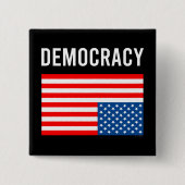 苦境にある民主主義 缶バッジ (正面)