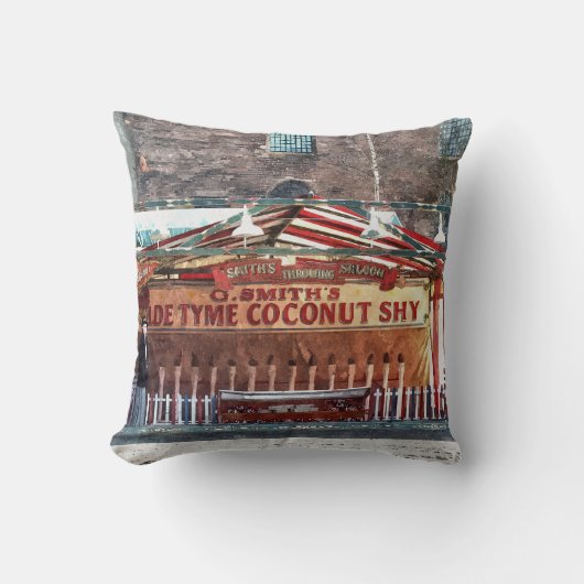 英ビクトリアン国 クッション (正面)