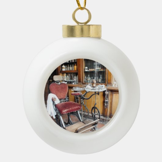 英ビクトリアン国 セラミックボールオーナメント (正面)