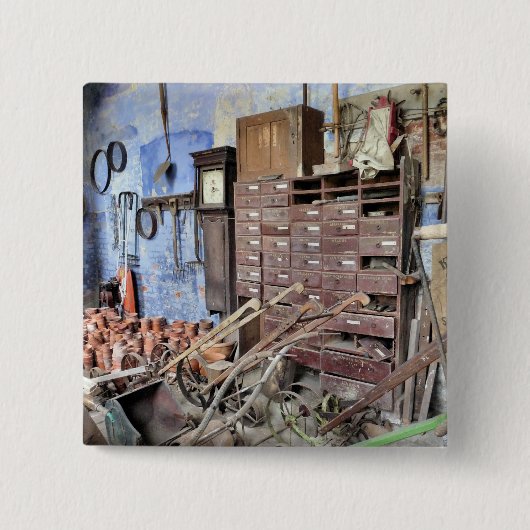 英ビクトリアン国 缶バッジ (正面)