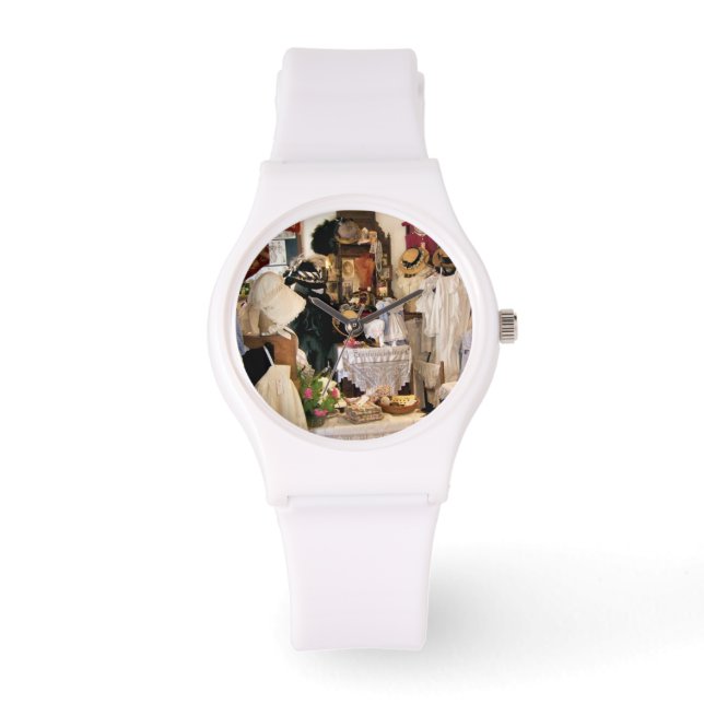 英ビクトリアン国 腕時計 (正面)