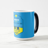 英国のビーチをテーマにした贈り物 モーフィングマグカップ (正面右)