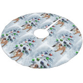 英国のブルドッグのクリスマス ブラッシュドポリエステルツリースカート (アングル)