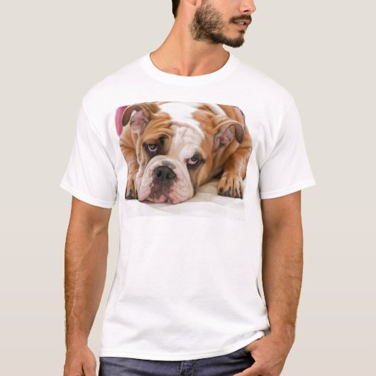 英国のブルドッグの子犬 Tシャツ (正面)