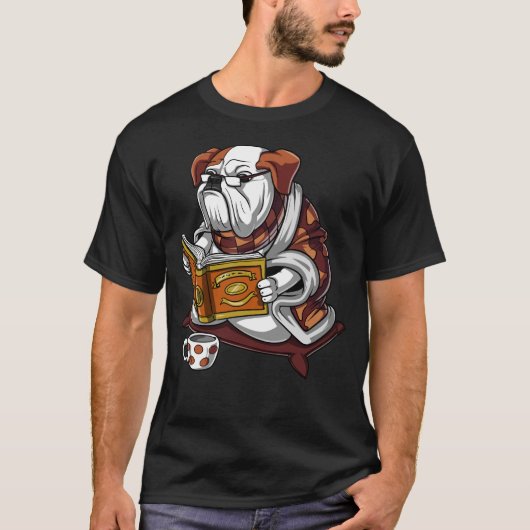 英国のブルドッグ読ブックのドッグペおもしろいット Tシャツ (正面)