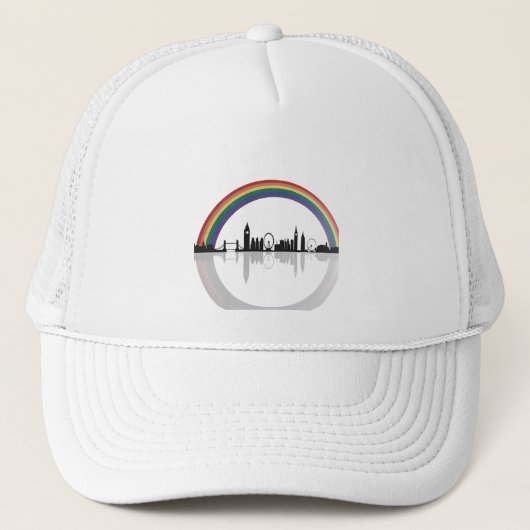 英国のプライドTシャツ – LGBTQ+雨の平等シャツ キャップ (正面)