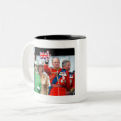 英国王室の家族 ツートーンマグカップ (正面左)