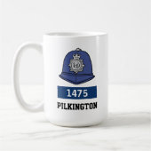 英国警察の巡査ヘルメット – 番号と名前の追加 コーヒーマグカップ (左)