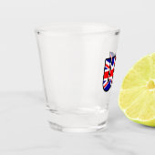 英国 ショットグラス (左)