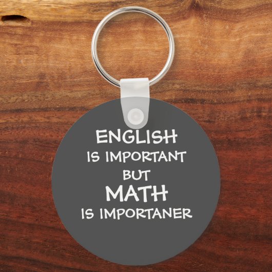 英語は重要だが数学は重要だ キーホルダー (正面)