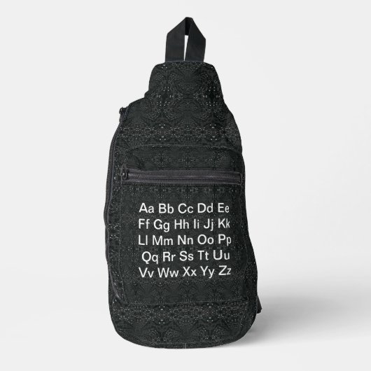 英語アルファベットブラック スリングバッグ (正面)