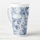 英語フローラガーデンダスティブルーンホワイト祖母 カフェラテマグ (左アングル)