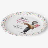 苺のアイスクリームを掬い上げられたブライダル ペーパープレート (アングル)